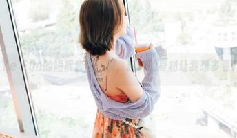 Son Ye Eun的短裤套图：啊，这样的身材让我想多看几眼！